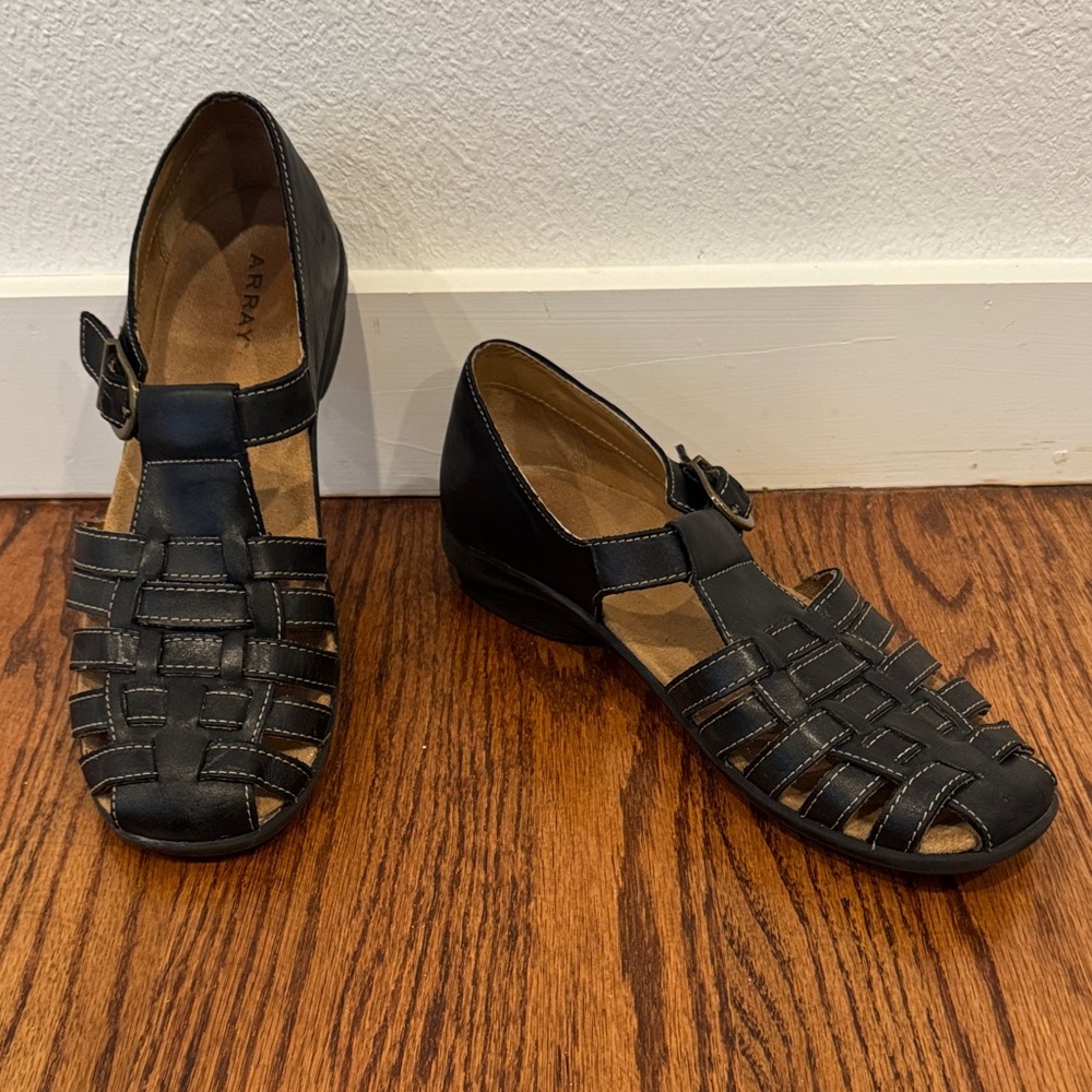 Array Black Woven Leather Fisherman Sandals, 8.5N - Picture 2 of 12